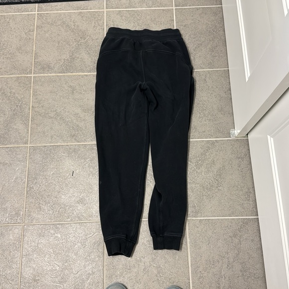Lululemon scuba joggers - Picture 2 of 3